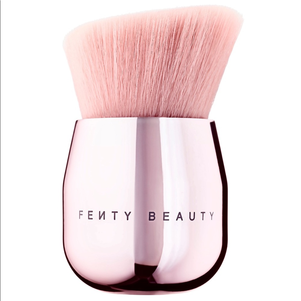 New! Fenty Beauty Kabuki Brush 160 never used